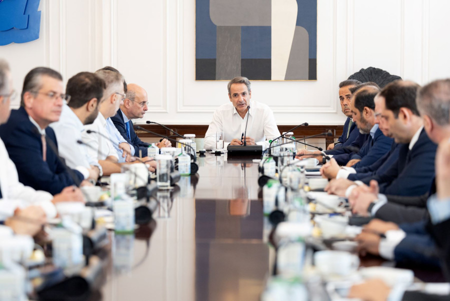 Διυπουργική σύσκεψη: Οι άμεσες ενέργειες για τη στήριξη των πληγέντων στις πυρόπληκες περιοχές της Δυτικής Αττικής