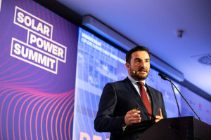 Α. Χαντάβας στο SolarPower Summit: Περισσότεροι από 1εκ εργαζόμενοι θα απασχολούνται στην ηλιακή ενέργεια στην Ευρώπη, μέχρι το 2025.