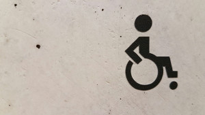 Προσβασιμότητα κατ’ οίκον: Πρόγραμμα 24 εκατ. ευρώ για ωφελούμενους 2.500 άτομα με αναπηρία, με πόρους του Ταμείου Ανάκαμψης και Ανθεκτικότητας