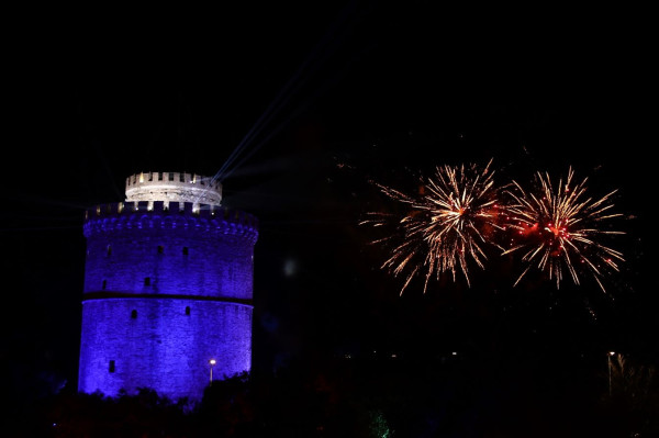 Επτακόσιους τόνους σκουπίδια «έβγαλαν» τα πάρτι της Πρωτοχρονιάς