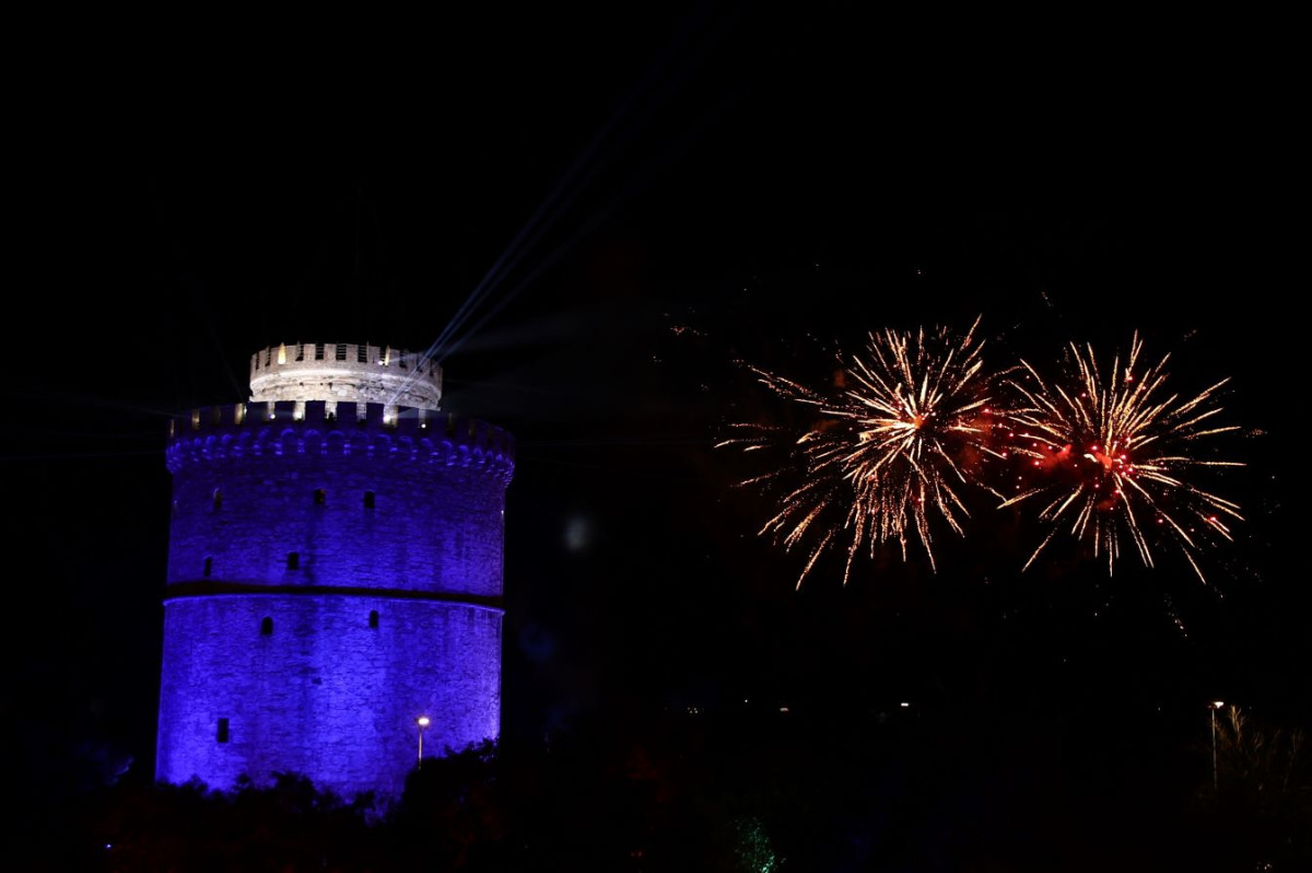 Επτακόσιους τόνους σκουπίδια «έβγαλαν» τα πάρτι της Πρωτοχρονιάς
