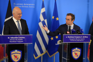 Ν. Δένδιας: Ενισχύουμε τις αμυντικές σχέσεις και τη στρατηγική συνεργασία Ελλάδας-Γαλλίας