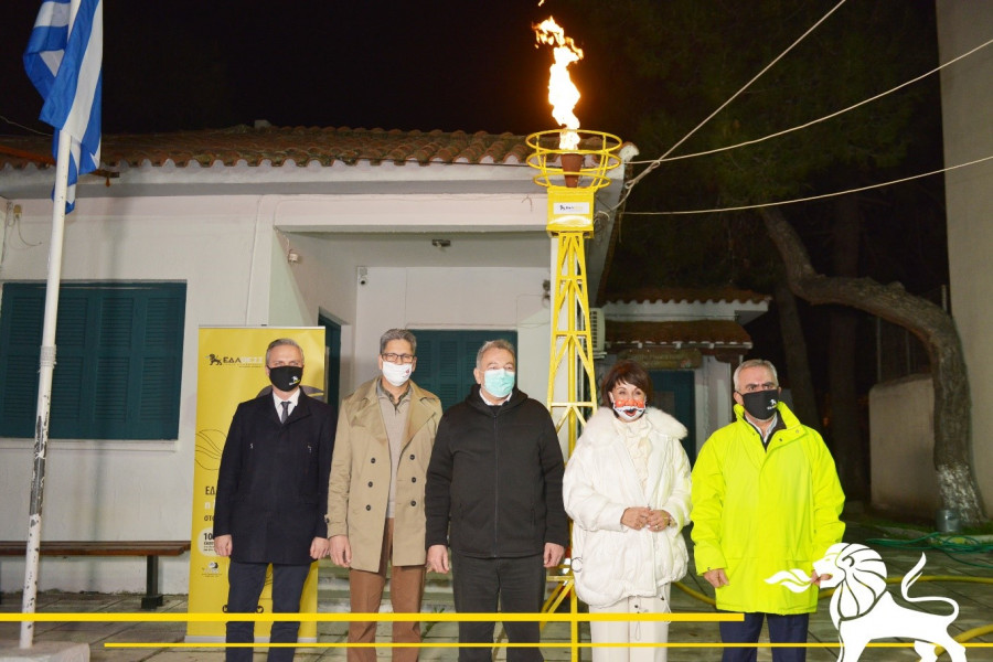 Η ολυμπιονίκης Βούλα Πατουλίδου άναψε τη φλόγα του φυσικού αερίου στην Καρδία του Δήμου Θέρμης