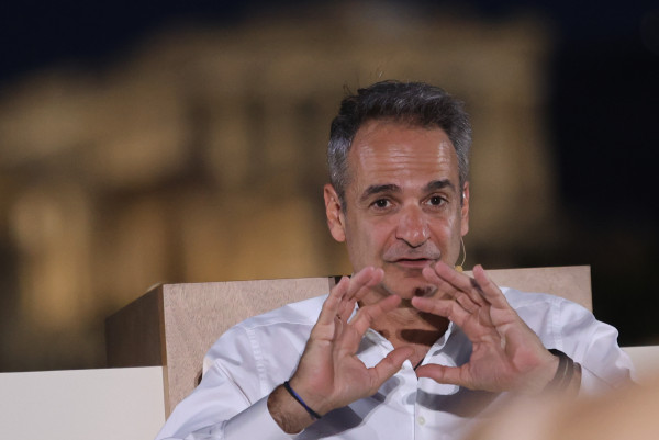 Η Ελλάδα της «ανάπτυξης» που τρώει τις αποταμιεύσεις της