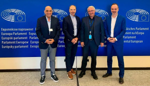 Συνάντηση Γιάννη Μανιάτη με αντιπροσωπεία της ΠΟΣΠΗΕΦ: Στο επίκεντρο οι περικοπές και οι αρνητικές τιμές