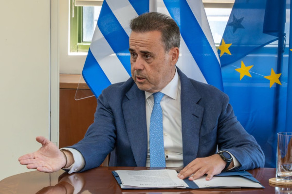 Ο κάθετος διάδρομος στο επίκεντρο της συνάντησης Σ. Παπασταύρου - Joshua Volz