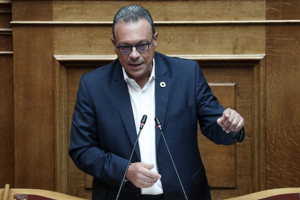 Σ. Φάμελλος: Η απουσία κυβερνητικής πολιτικής για την κλιματική μετάβαση οδηγεί σε ανισότητες και κοινωνικές ρήξεις