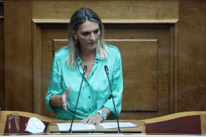 Πέρκα: Κυβέρνηση χωρίς σχέδιο και στον β’ κύκλο του ‘Κινούμαι Ηλεκτρικά’