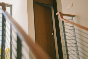 Πρέπει να κλείνουμε τις πόρτες στα δωμάτια που δεν χρησιμοποιούμε; Η απάντηση θα σας εκπλήξει