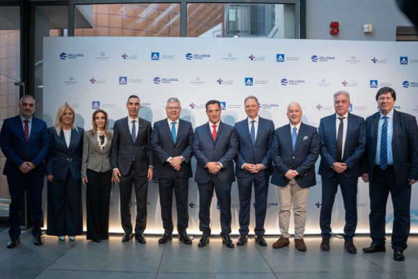 HELLENiQ ENERGY: Προσφορά νέου υπερσύγχρονου αγγειογράφου στο Πανεπιστημιακό Γενικό Νοσοκομείο Λάρισας