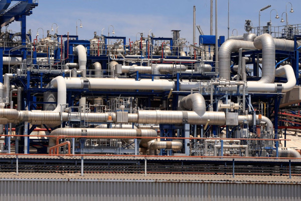 Πτώση 15% στην Τιμή του Ευρωπαϊκού Φυσικού Αερίου μετά τις Δηλώσεις του Αμερικανού Προέδρου για το Τέλος του Πολέμου