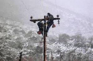 Αυξημένη η ζήτηση ρεύματος σήμερα - Aγώνας δρόμου για τις βλάβες