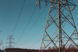 Για δεύτερη συνεχόμενη χρονιά μειώνεται η ζήτηση ηλεκτρικής ενέργειας στην Ε.Ε.