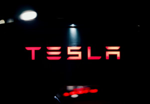 Tesla: Υπέβαλε αίτημα για προμήθεια ηλεκτρικής ενέργειας σε νοικοκυριά και επιχειρήσεις στη Βρετανία