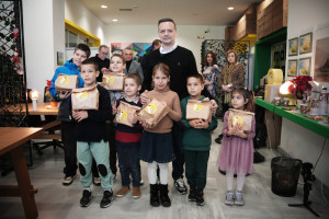 Δήμος Αθηναίων: Δωρεάν ηλεκτρικό ρεύμα για 22 χρόνια σε μονογονεϊκή οικογένεια μέσω του ΓΑΕΦ