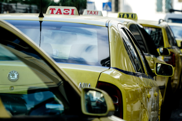 Πράσινα Ταξί: Πότε ανοίγει η πλατφόρμα για την υποβολή αιτήσεων – Οι δικαιούχοι και οι ενισχύσεις
