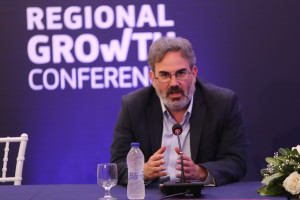 Ευθ. Μπακογιάννης στο RGC2025: Τα Πολεοδομικά Σχέδια συμπεριλαμβάνουν προβλέψεις για την αντιμετώπιση της κλιματικής κρίσης