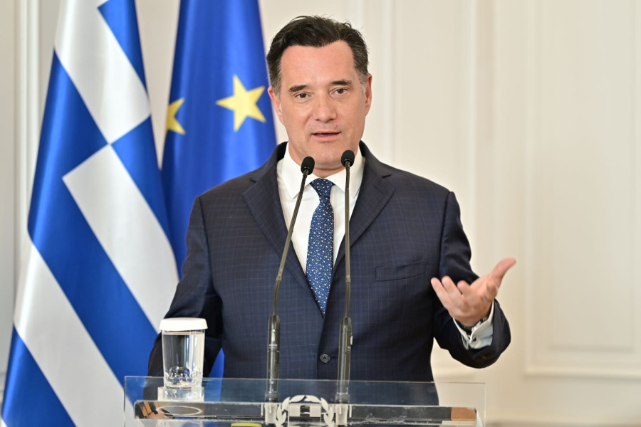 Γιάννης Τριήρης: Πολιτική σάτιρα και δικαστικές απειλές – Από τον Αριστοφάνη στις αγωγές SLAPP