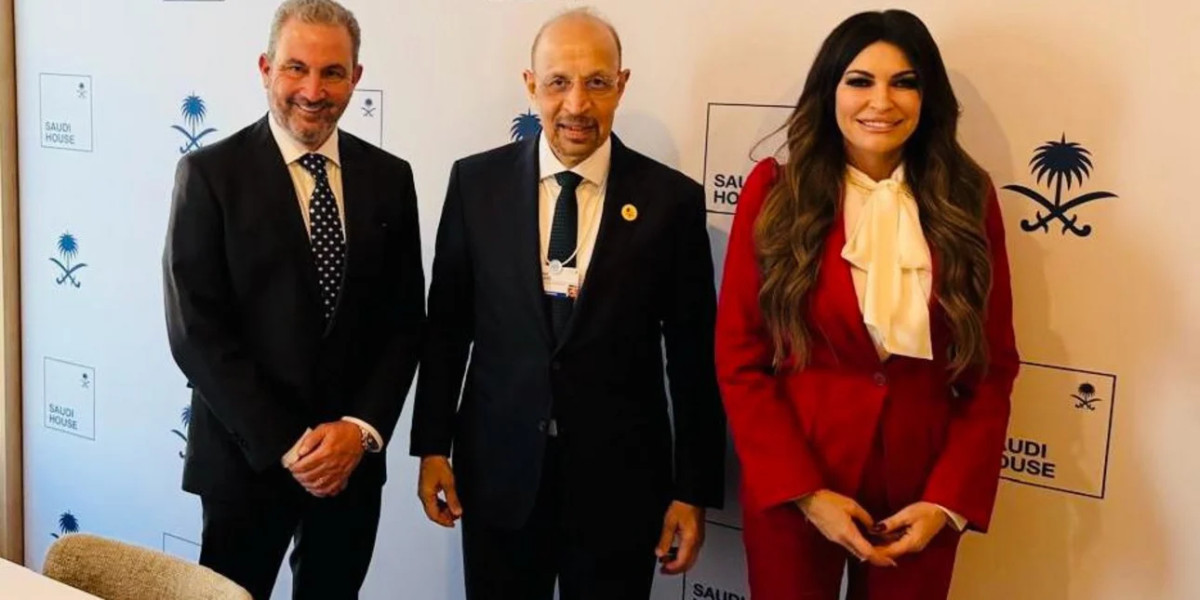 Επαφές Αλ. Εξάρχου με Khalid Al-Falih και Eric Trump για το επενδυτικό περιβάλλον και τις προοπτικές της ελληνικής οικονομίας