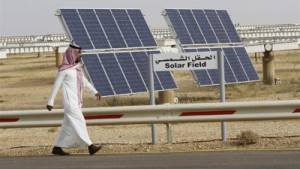 Η Σαουδική Αραβία ανοίγει τις προσφορές για την πρώτη ηλιακή μονάδα ηλεκτροπαραγωγής