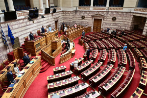 Στην ολομέλεια της Βουλής σήμερα ο νέος αναπτυξιακός νόμος