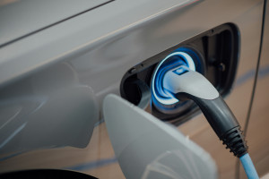 Με εργοστάσια παραγωγής μπαταριών για ηλεκτρικά αυτοκίνητα στην Ευρώπη θα υπάρξει μείωση των ρύπων κατά 37%