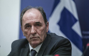 Σταθάκης: Αδιαπραγμάτευτη η κυβέρνηση στην αύξηση του ρόλου των ΑΠΕ