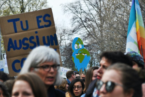 Διαδηλώσεις ακτιβιστών σε 54 χώρες του κόσμου για την κατάργηση της χρήσης ορυκτών καυσίμων
