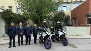 Η HELLENiQ ENERGY δώρισε δύο καινούργιες μοτοσικλέτες στη Διεύθυνση Τροχαίας Θεσσαλονίκης