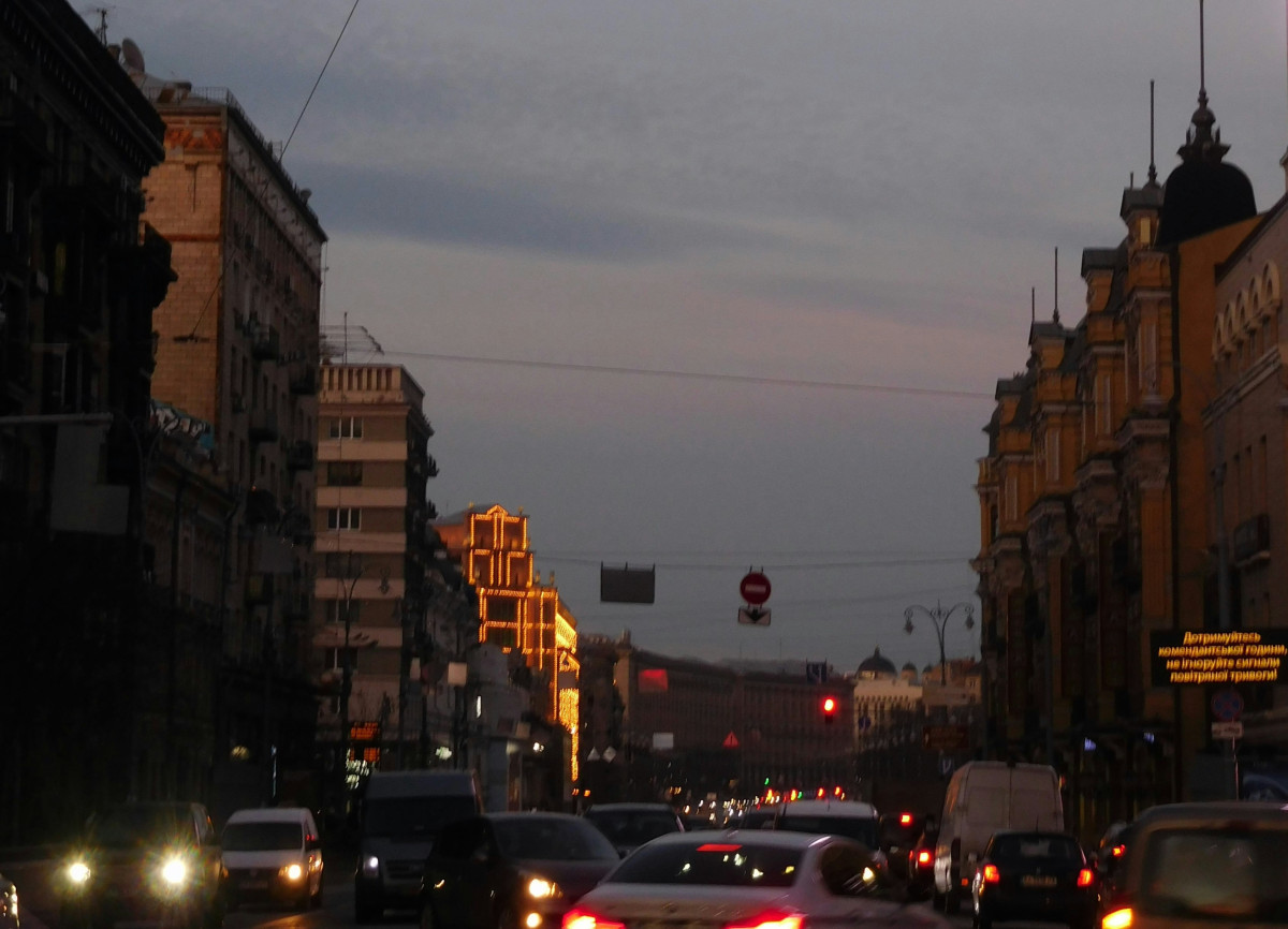 Κίεβο: Ο υπουργός Ενέργειας δηλώνει ότι 710.000 νοικοκυριά παραμένουν χωρίς ηλεκτρικό ρεύμα
