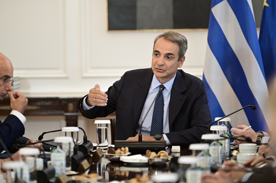 Σαφές μήνυμα Μητσοτάκη: Η πτώση της χονδρικής να φανεί στους λογαριασμούς ρεύματος Σεπτεμβρίου