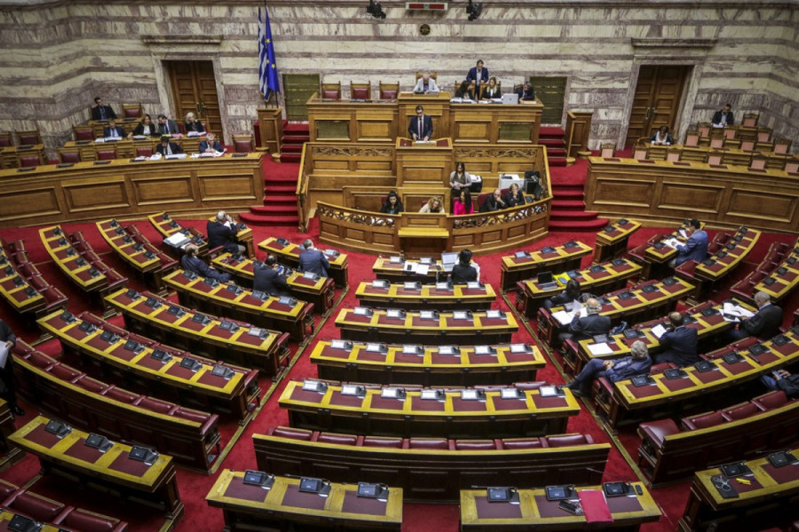 ΤΑΣΕΙΣ MRB: Η ακρίβεια σιγοτρώει τον (κυρίαρχο) Μητσοτάκη- Κανένα κόμμα της αντιπολίτευσης δεν "ξεπετάγεται"- Ο ...Κανένας αρχίζει να ανεβαίνει!