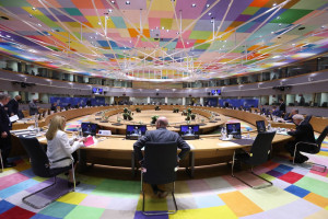 «Πυρετός» διαβουλεύσεων ενόψει της συνόδου υπουργών ενέργειας