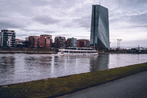 Η κλιματική κρίση μπορεί να φέρει 70 δισ. ευρώ ζημιές στις τράπεζες