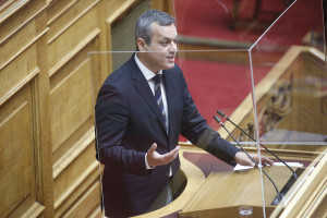 Χ. Μαμουλάκης: Αντικατάσταση των συμβατικών Κινητών Μονάδων Ελέγχου Καυσαερίων με ηλεκτρικές