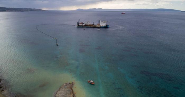 Εξοικονόμηση άνω των 700 εκατ. ευρώ από τη λειτουργία της ηλεκτρικής διασύνδεσης Κρήτης-Πελοποννήσου