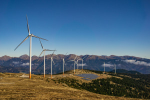 Η ΕΤΕπ υπογράφει με την Iberdrola νέα χρηματοδότηση ύψους €25,9 εκατ. για την ανάπτυξη αιολικής ενέργειας στην Ελλάδα