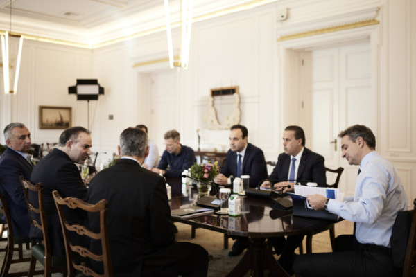 Σύσκεψη υπό τον Πρωθυπουργό για την παρουσίαση της μελέτης Generative AI Greece 2030