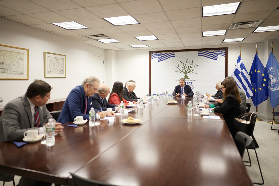 Συνάντηση Κ. Μητσοτάκη με τον αντιπρόεδρο της Exxon Mobil και τον πρόεδρο της Lockheed Martin