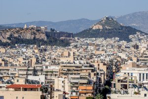Γιάννης Τριήρης: Ο γόρδιος δεσμός της στέγασης