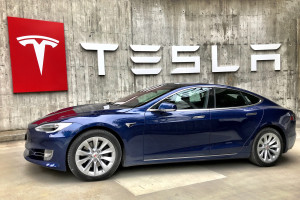 Κίνα: Η Tesla ανακαλεί 1,6 εκατ. οχήματα