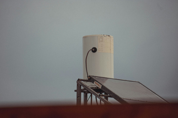 Πώς θα επιλέξεις τον κατάλληλο ηλιακό θερμοσίφωνα