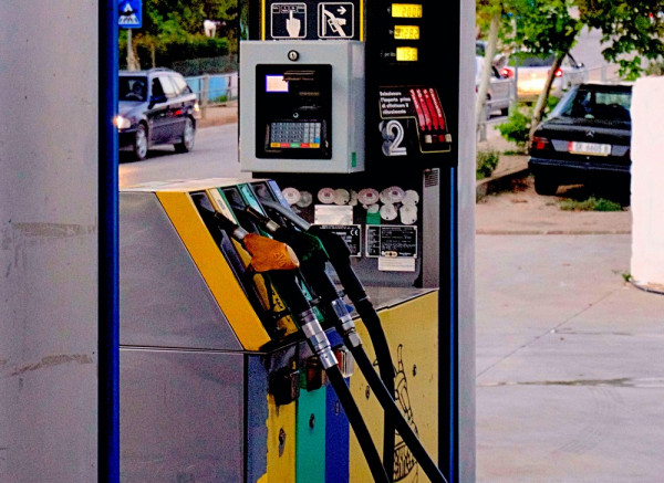 Επίδομα βενζίνης: Μέχρι πότε είναι ενεργοποιημένη η κάρτα fuel pass