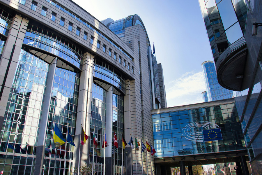 Κομισιόν για δηλώσεις Τραμπ ότι εξετάζει τη μείωση των εξαγωγών ντίζελ - Ανησυχία και διαβουλεύσεις με την αμερικανική πλευρά