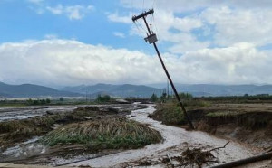 ΔΕΔΔΗΕ: Πρόοδος εργασιών επανηλεκτροδότησης στις πληγείσες από τον «Ιανό» περιοχές