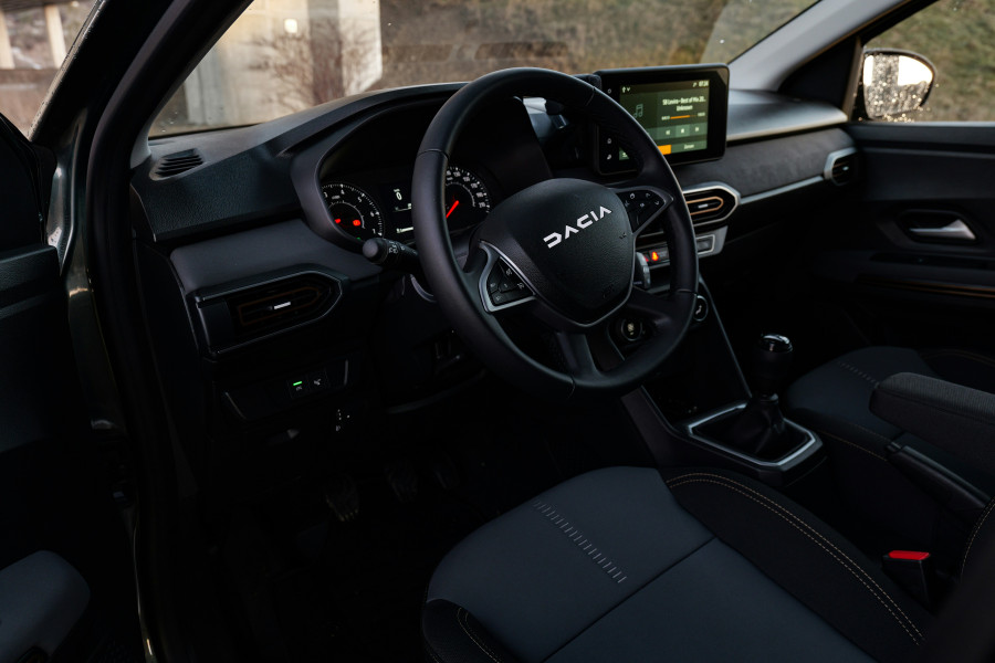 Ρουμανία: Dacia και⁠ Ford σταματούν την παραγωγή έως τις 19 Αυγούστου λόγω επικείμενης κρίσης ηλεκτρικής ενέργειας