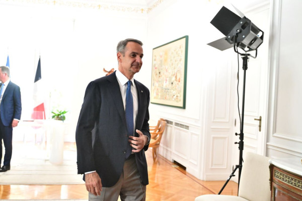 Γιάννης Τριήρης: «Βιομηχανία κοροϊδίας» το Μέγαρο Μαξίμου