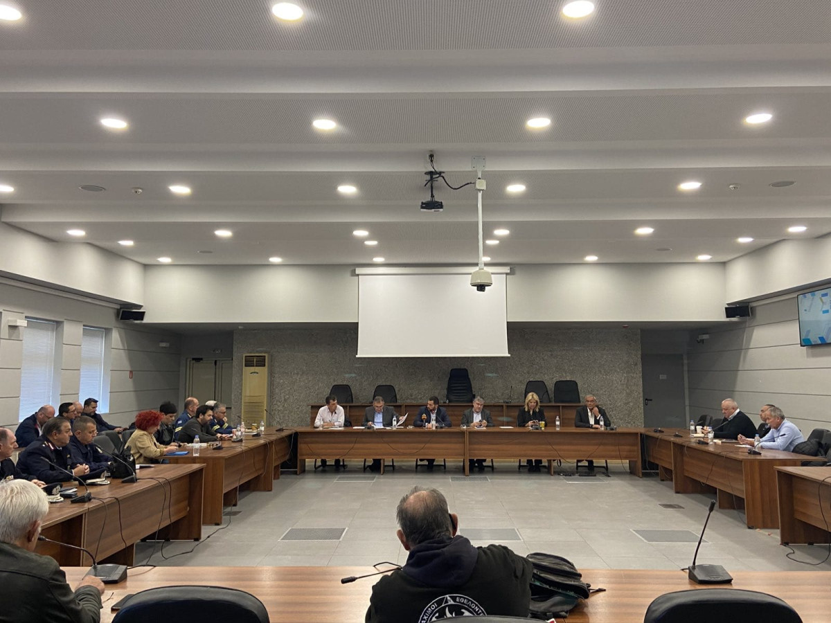 Σύσκεψη παρουσία του Μανώλη Γραφάκου για την παράνομη διαχείριση αποβλήτων στα όρια των Δήμων Τανάγρας και Χαλκιδέων