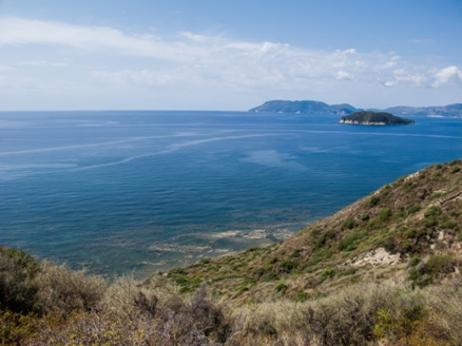 Δικαστική προσφυγή για περιβαλλοντικές παραβάσεις εντός του Εθνικού Θαλάσσιου Πάρκου Ζακύνθου