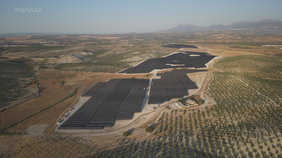 MYTILINEOS Energy & Metals: Τα φωτοβολταϊκά έργα Jaen, Badajoz και Guillena κατακτούν σημαντικά ορόσημα
